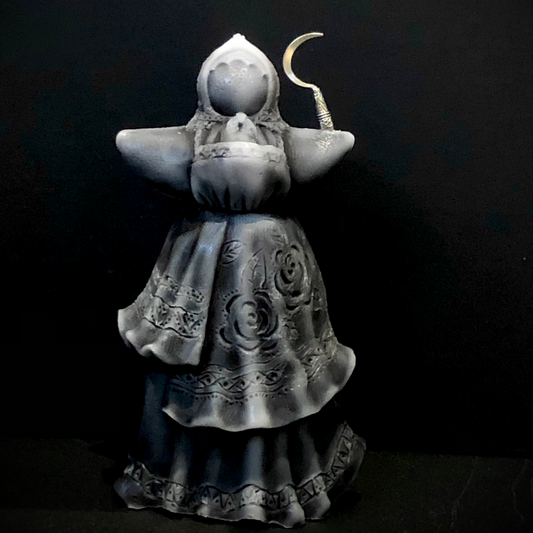 MOTANKA - Grandmother Guardian - Beeswax Candle