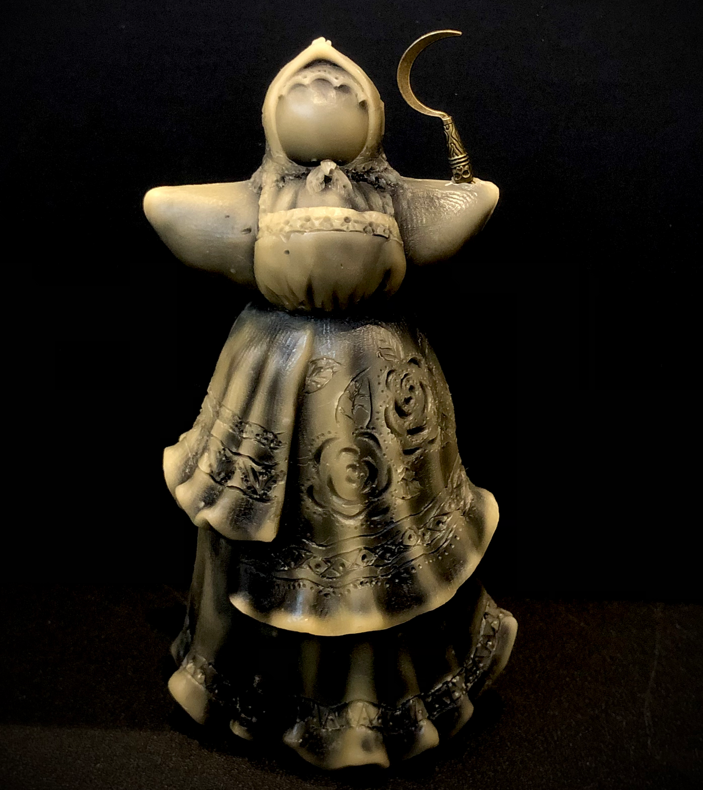 MOTANKA - Grandmother Guardian - Beeswax Candle